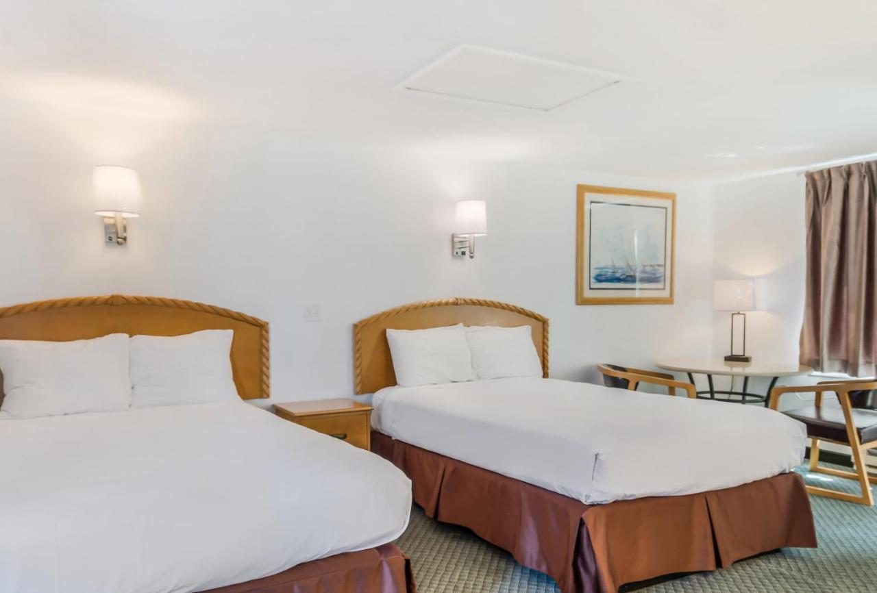 Americas Best Value Inn Hyannis Zewnętrze zdjęcie