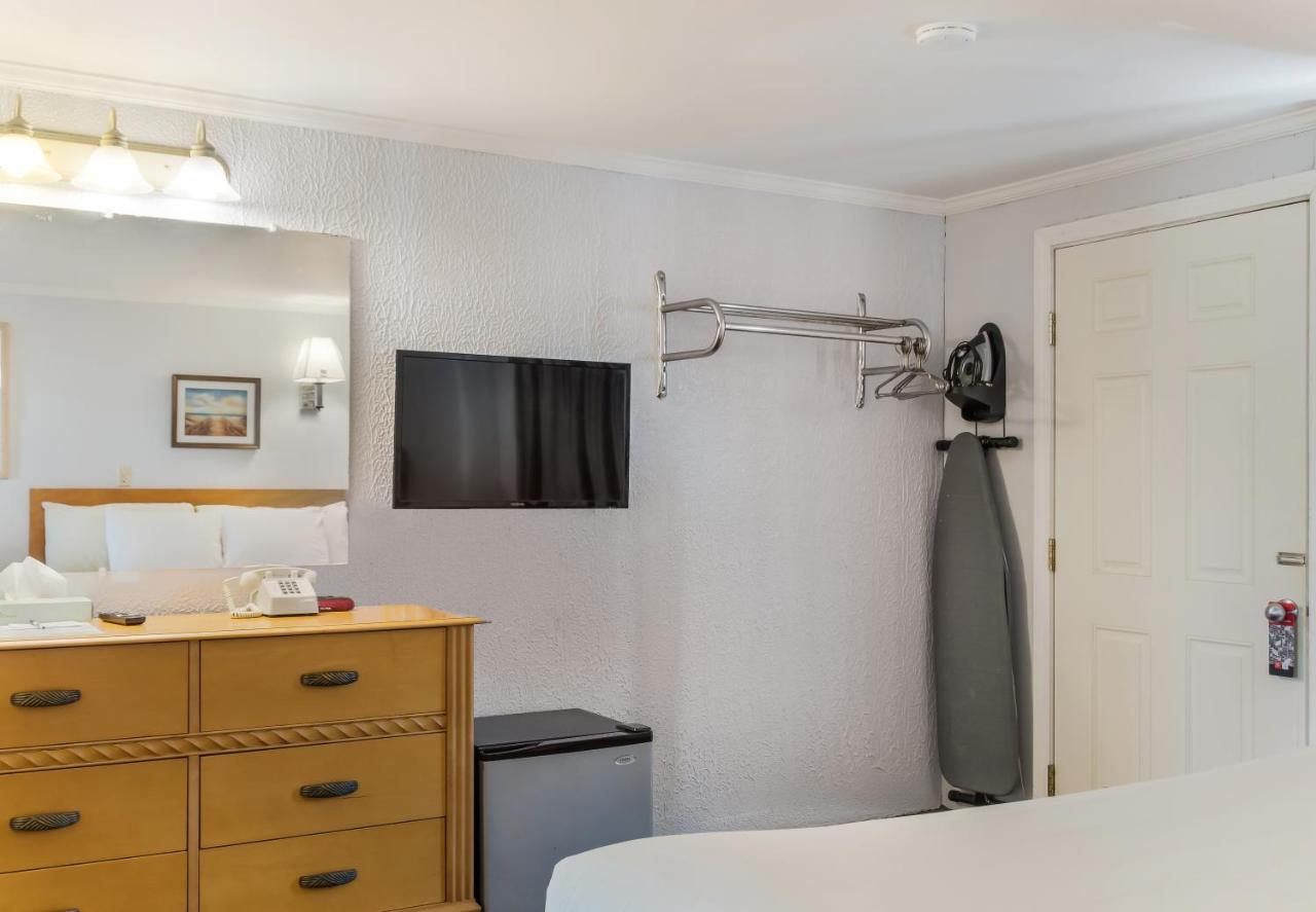 Americas Best Value Inn Hyannis Zewnętrze zdjęcie