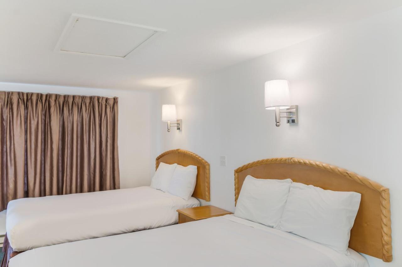 Americas Best Value Inn Hyannis Zewnętrze zdjęcie