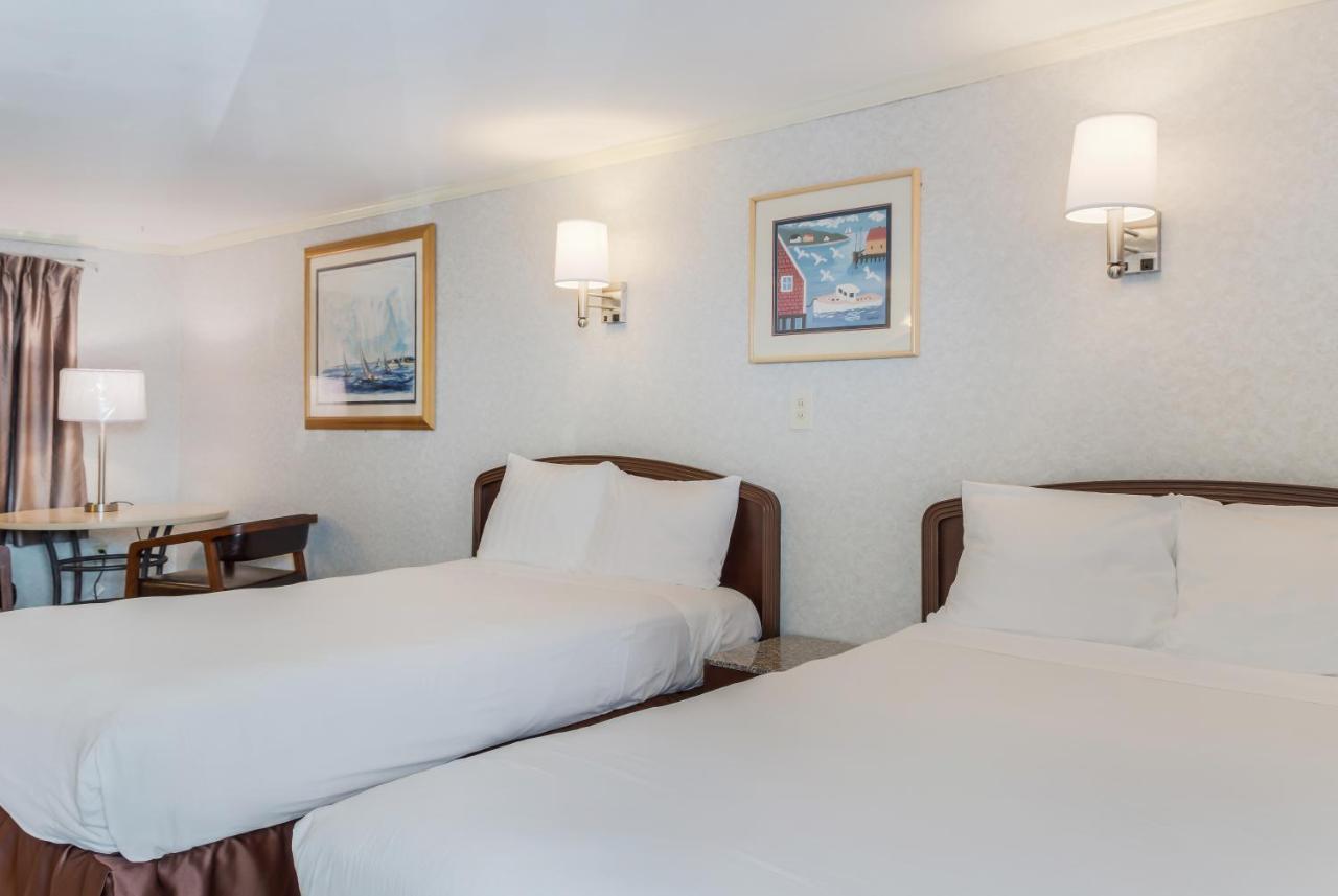 Americas Best Value Inn Hyannis Zewnętrze zdjęcie